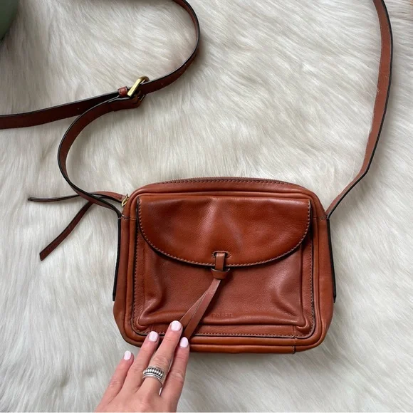 LIKE NEW Fossil Mila crossbody leather bag - Picture 7 of 13